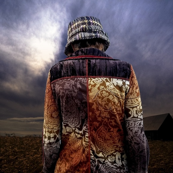 Meet your Posher, Gayle - Picture 1 of 6